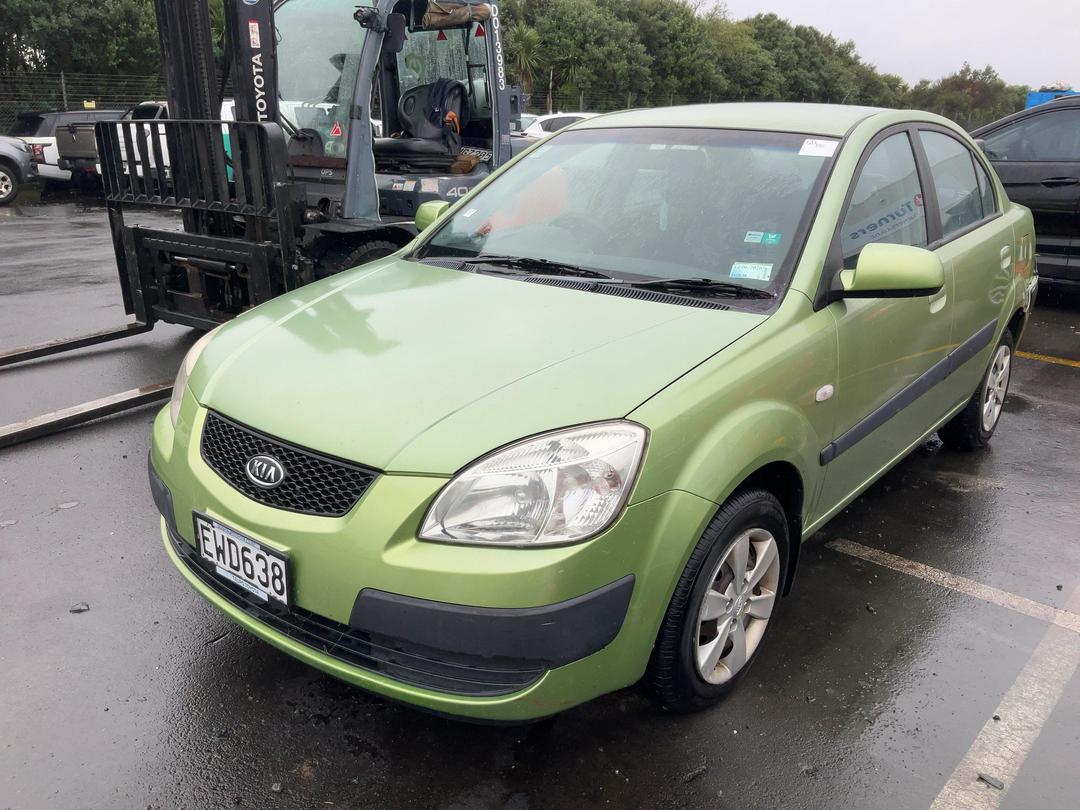Photo '2' of KIA RIO Photo '2' of KIA RIO