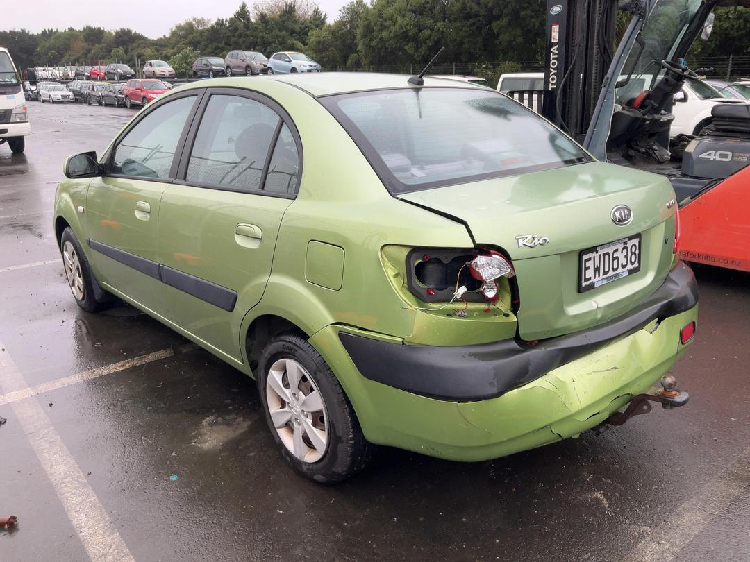 Photo '3' of KIA RIO Photo '3' of KIA RIO