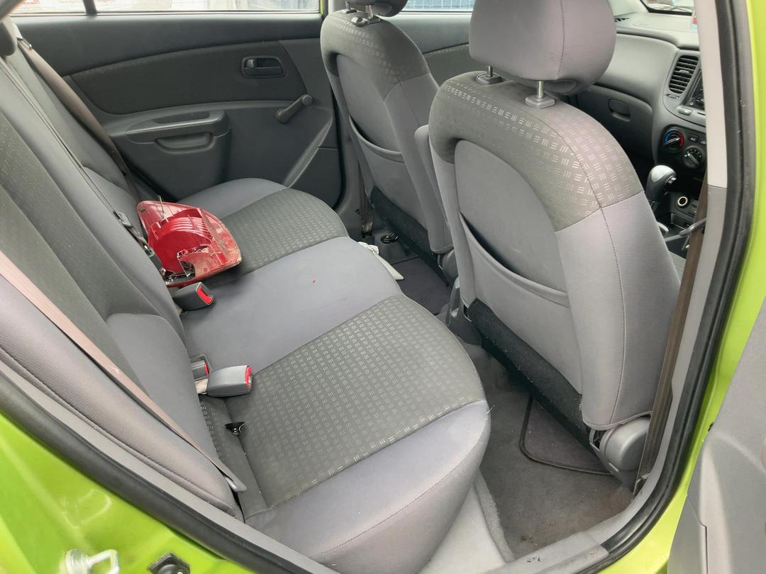 Photo '10' of KIA RIO Photo '10' of KIA RIO