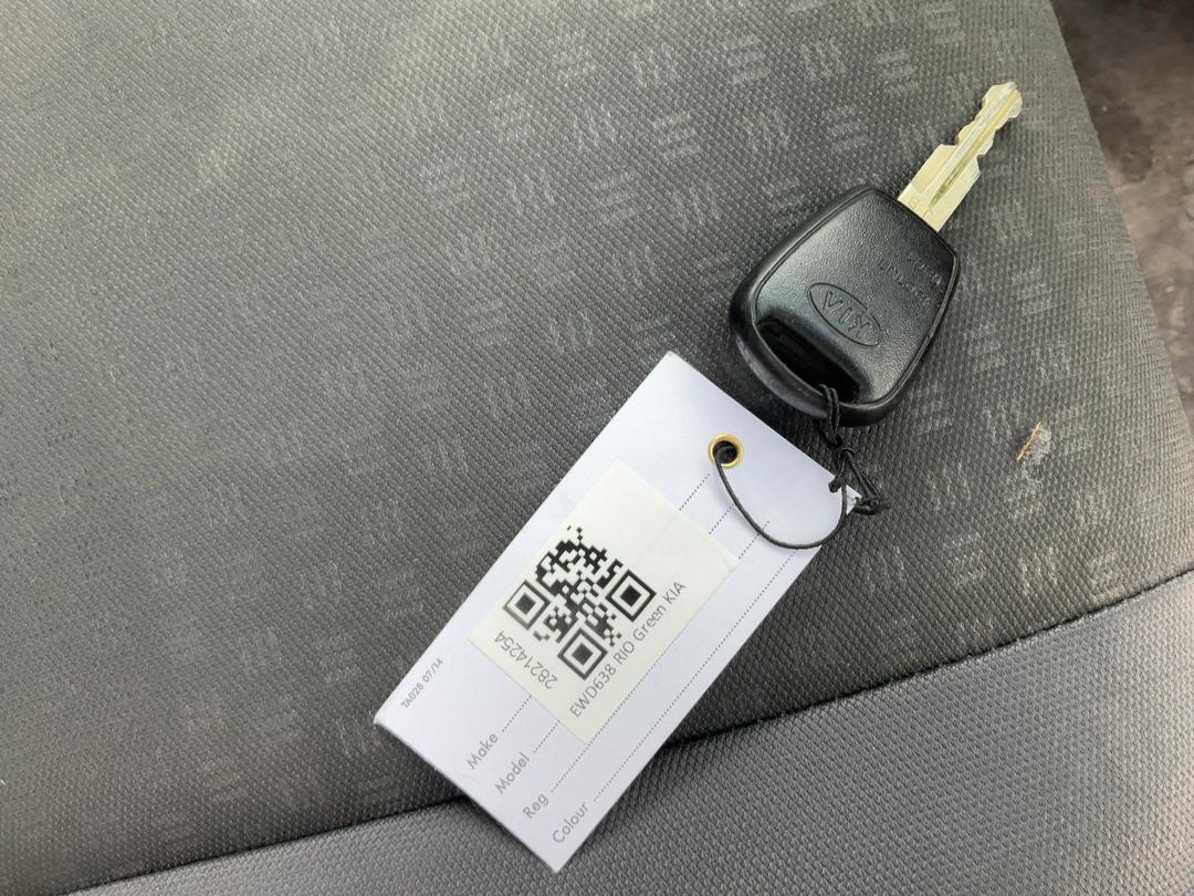 Photo '13' of KIA RIO Photo '13' of KIA RIO