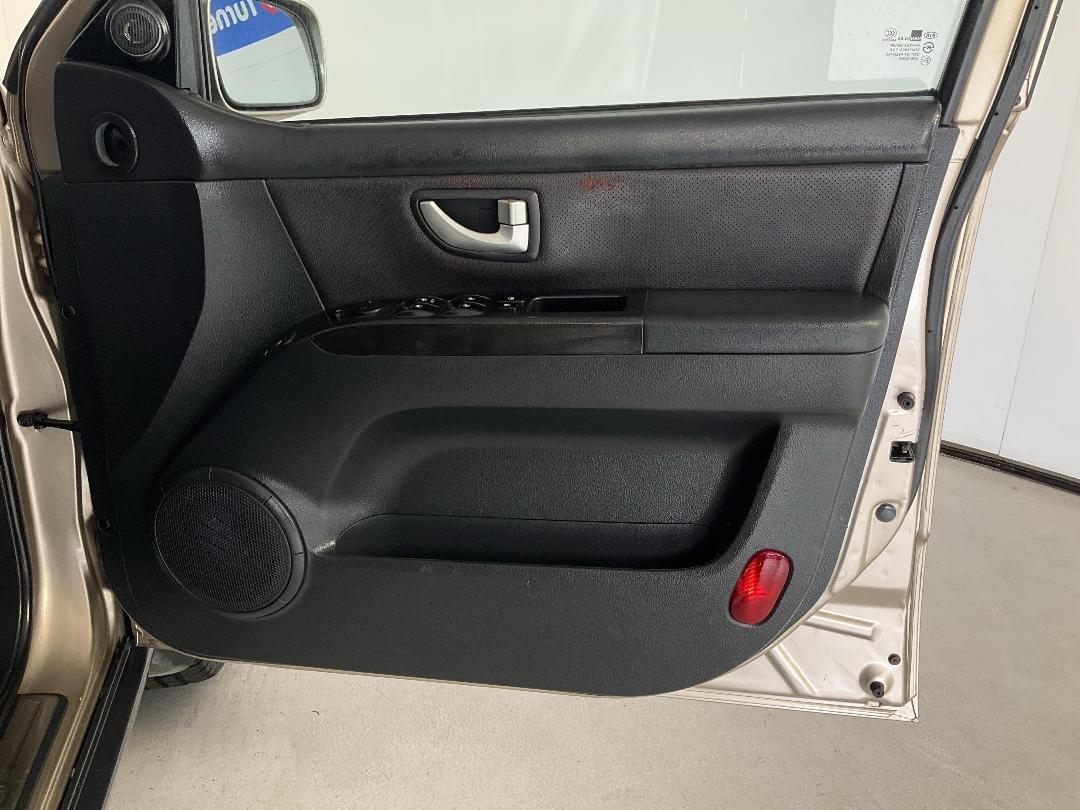 Photo '13' of KIA Sorento