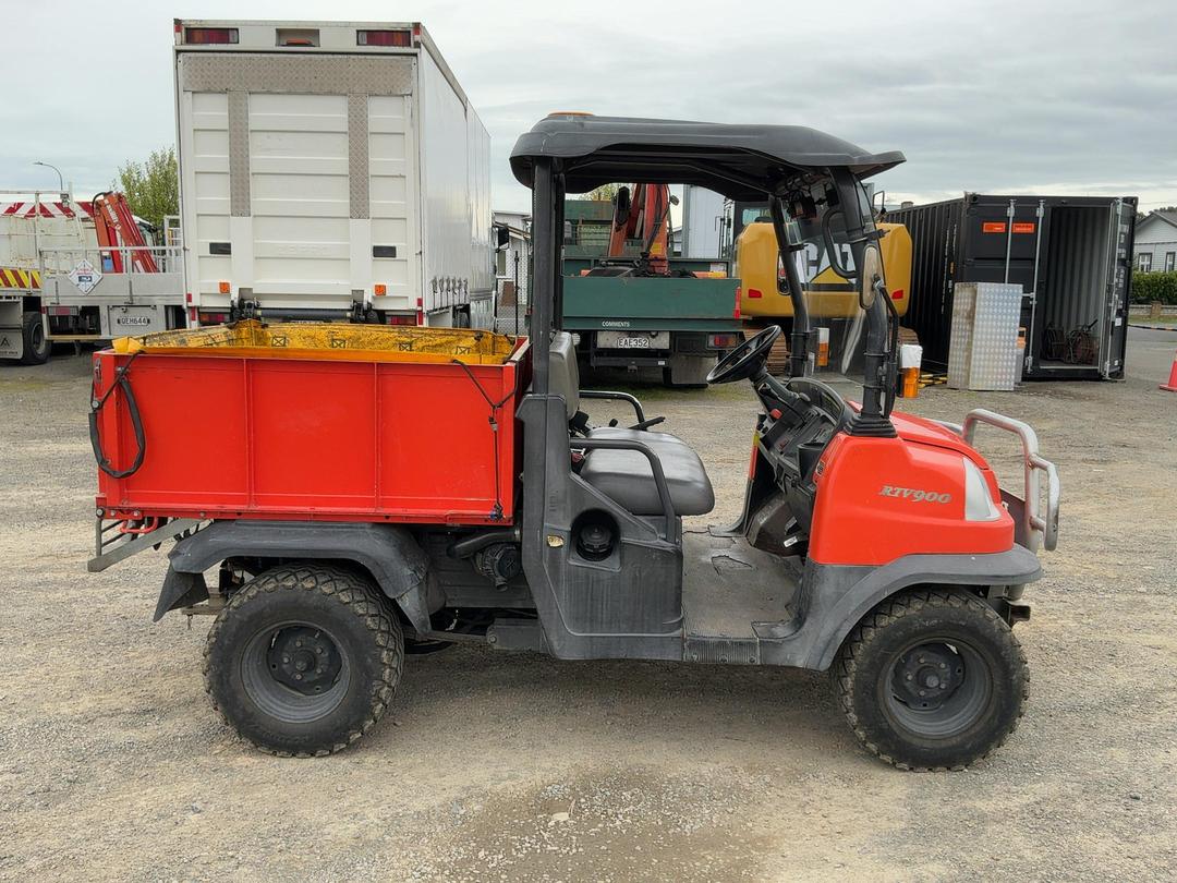 Photo '3' of Kubota RTV900