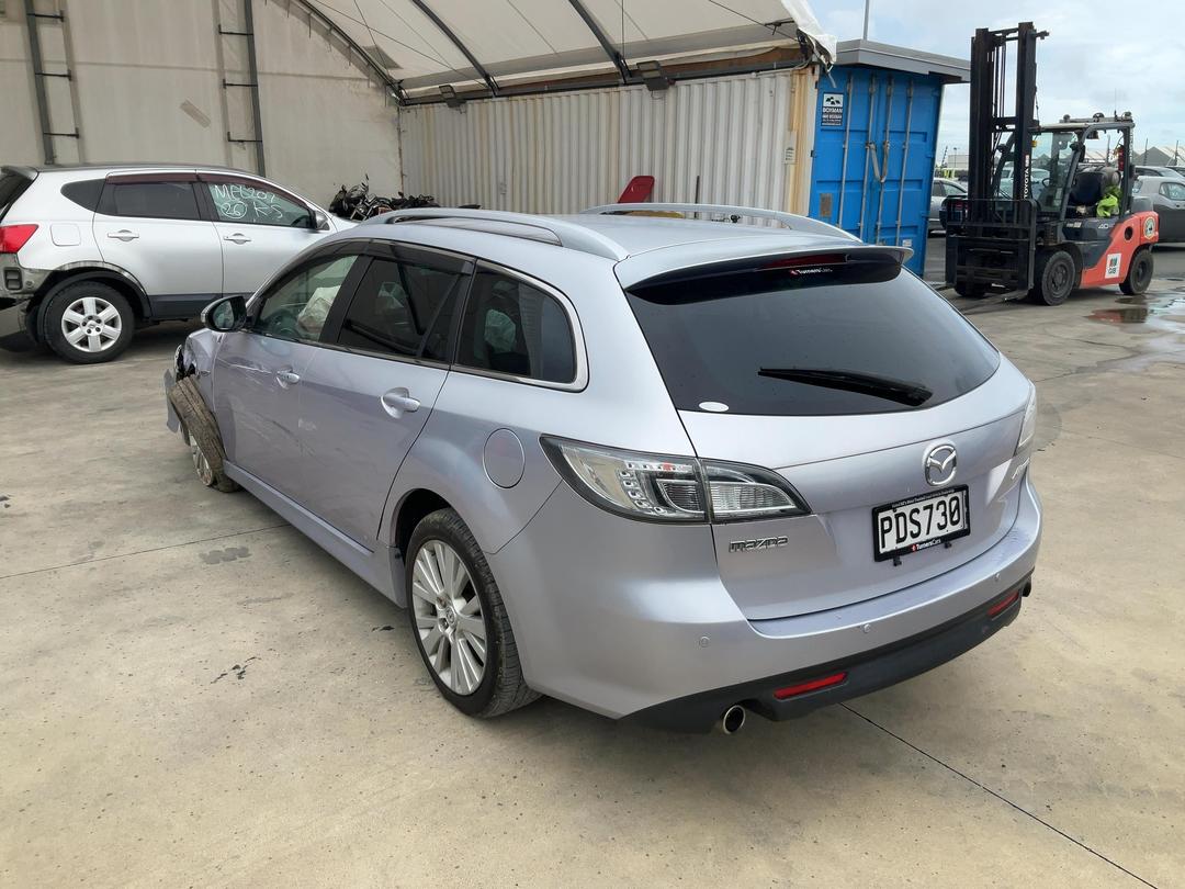 Photo '4' of Mazda Atenza