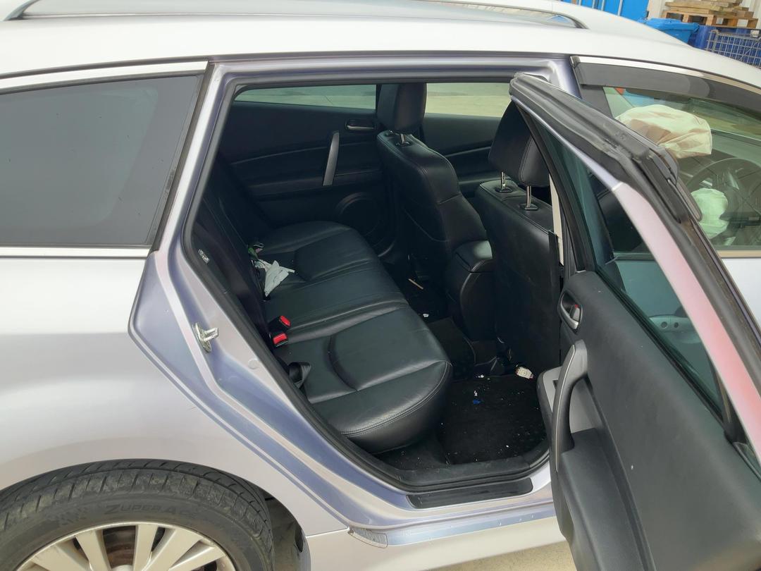 Photo '8' of Mazda Atenza