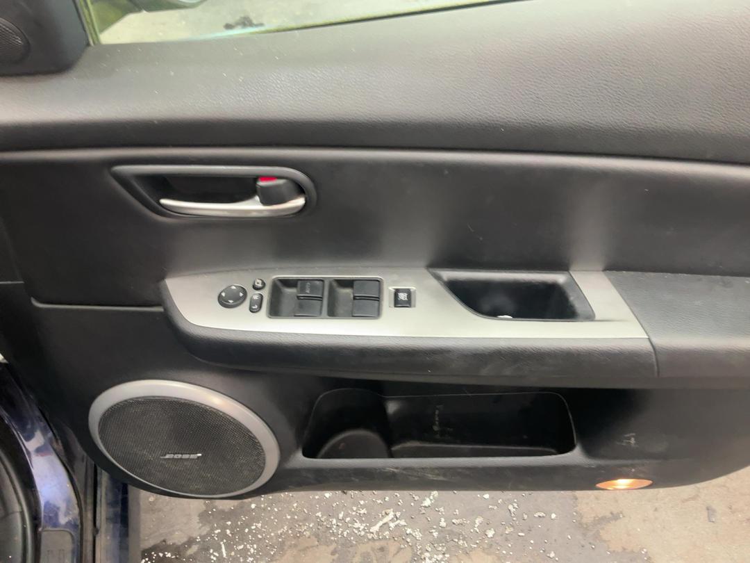 Photo '8' of Mazda Atenza