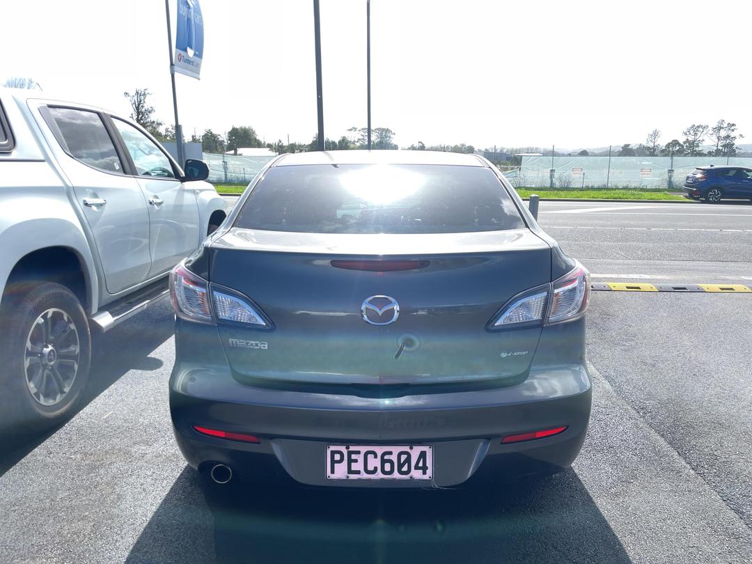 Photo '7' of Mazda Axela