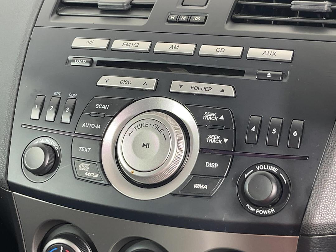 Photo '25' of Mazda Axela