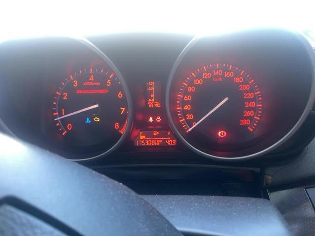 Photo '6' of Mazda Axela