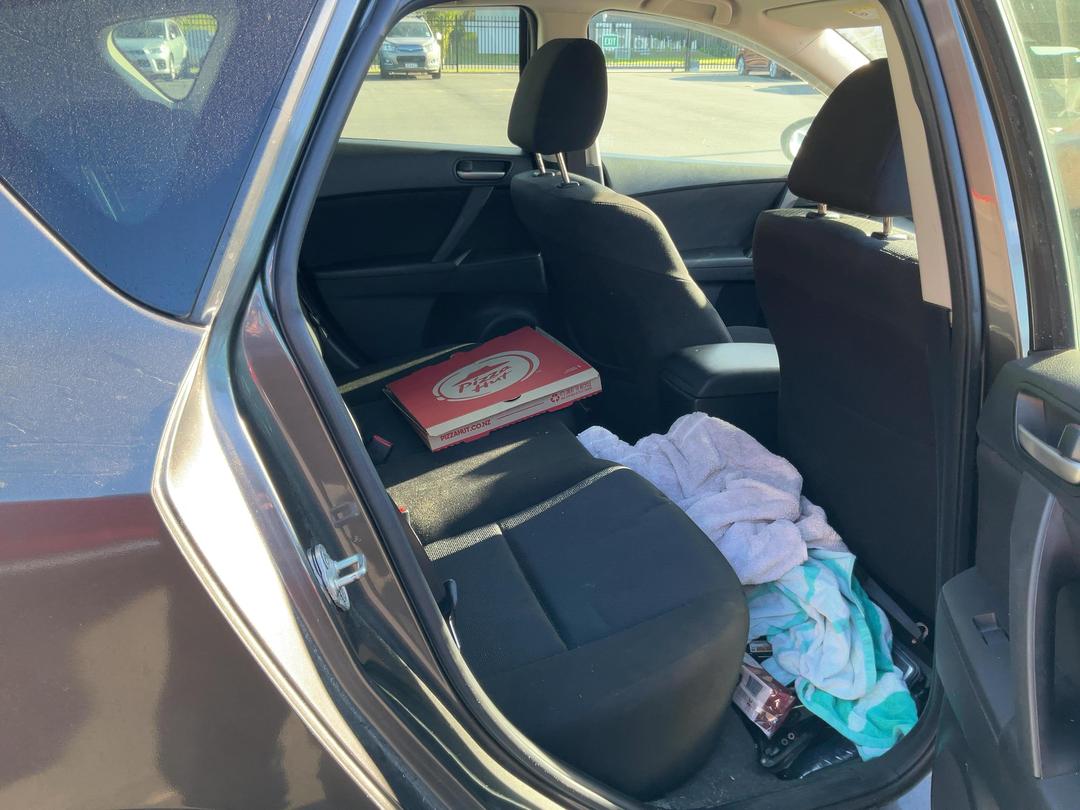 Photo '10' of Mazda Axela I-Stop