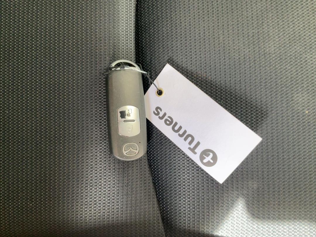 Photo '15' of Mazda Axela Photo '15' of Mazda Axela