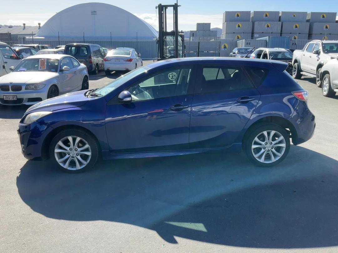 Photo '5' of Mazda Axela Photo '5' of Mazda Axela