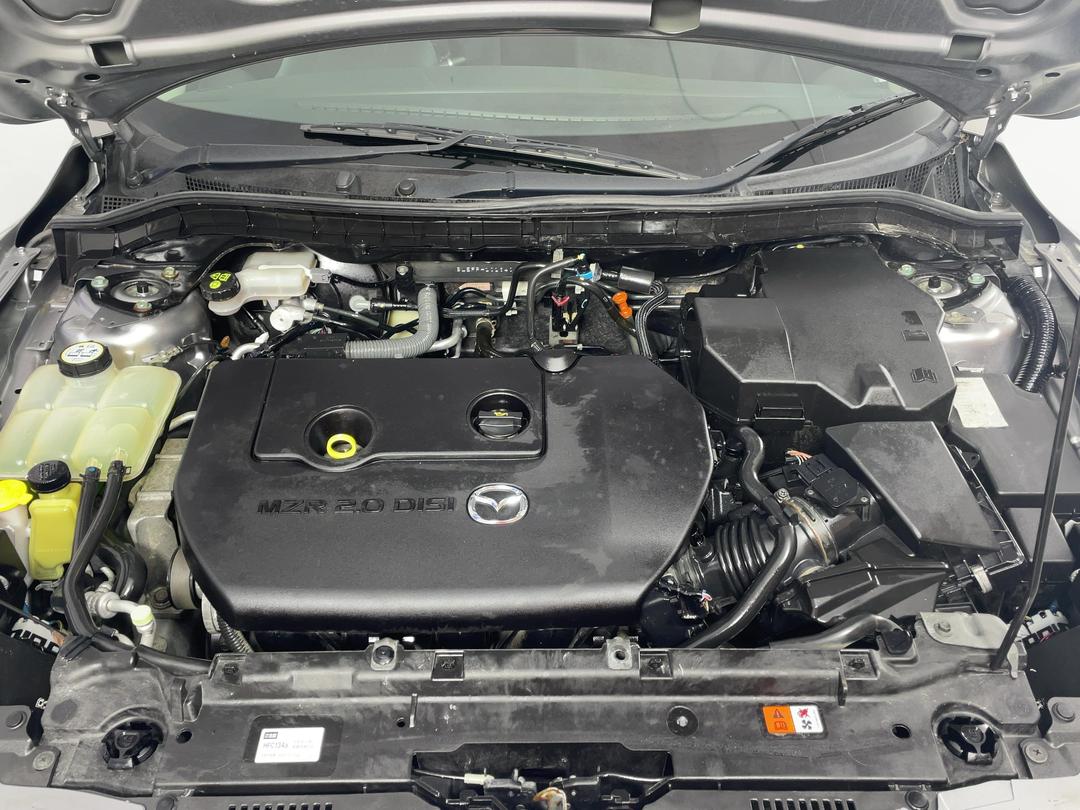 Photo '13' of Mazda Axela