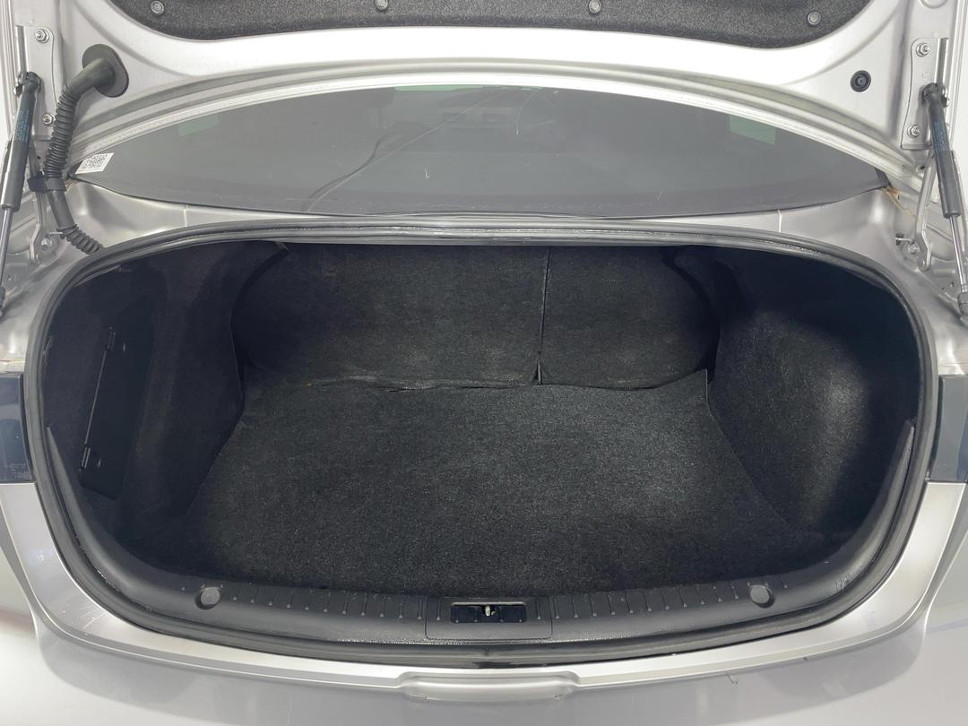Photo '14' of Mazda Axela