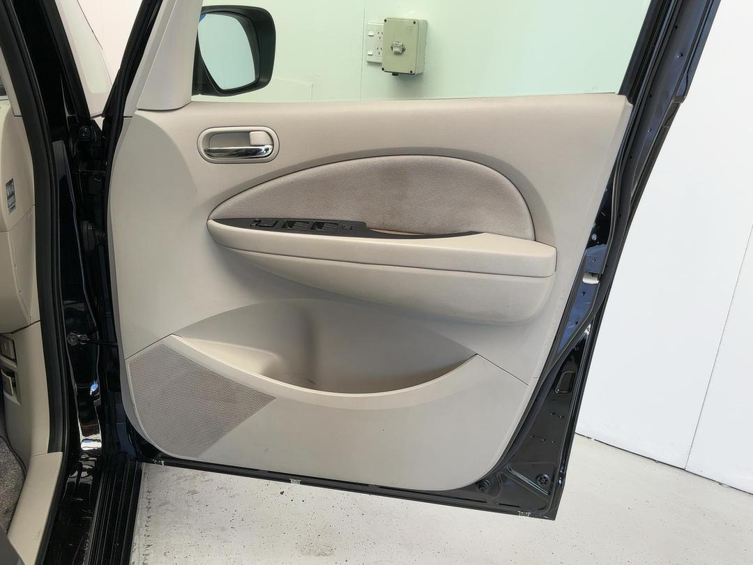 Photo '15' of Mazda Biante