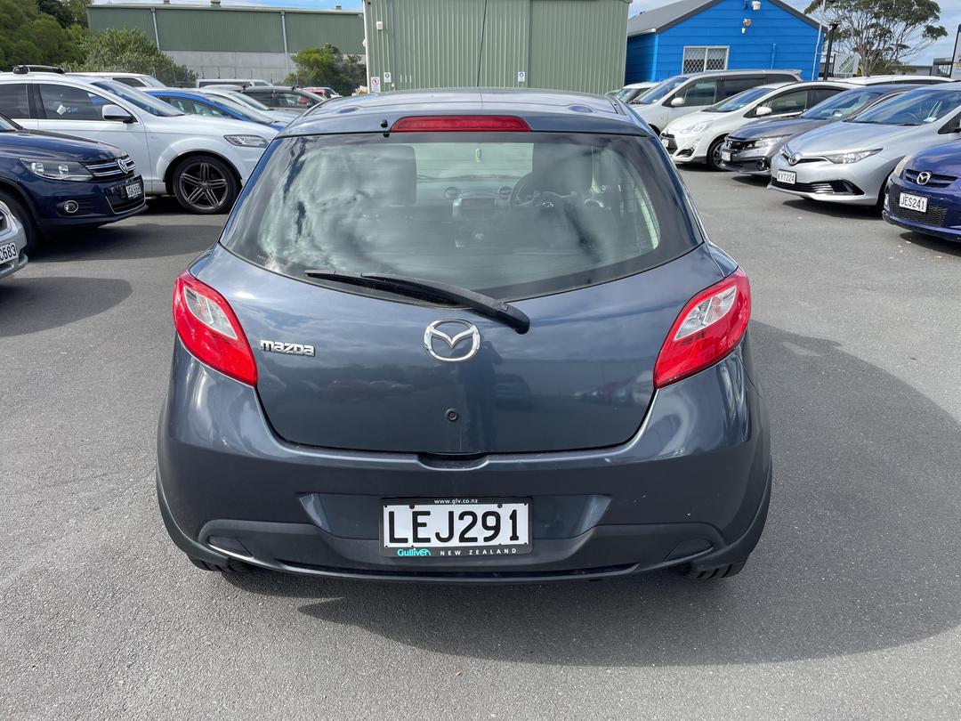 Photo '6' of Mazda Demio