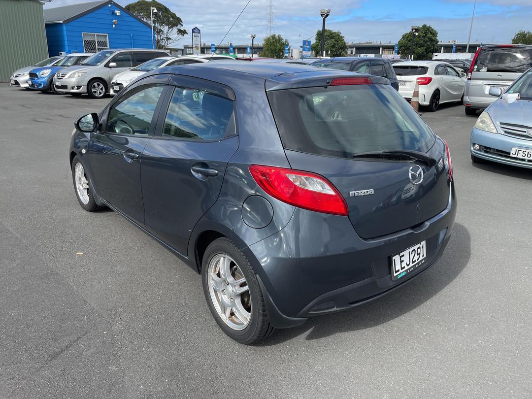 Photo '7' of Mazda Demio