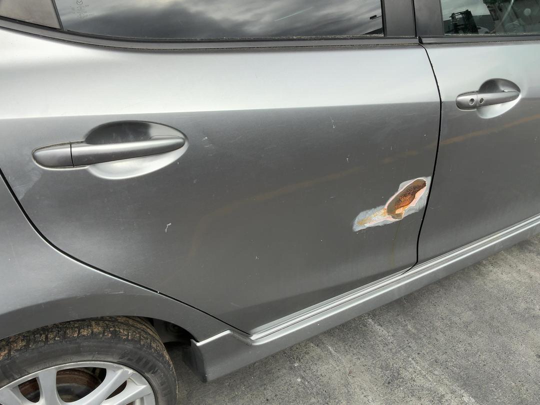 Photo '15' of Mazda Demio Photo '15' of Mazda Demio