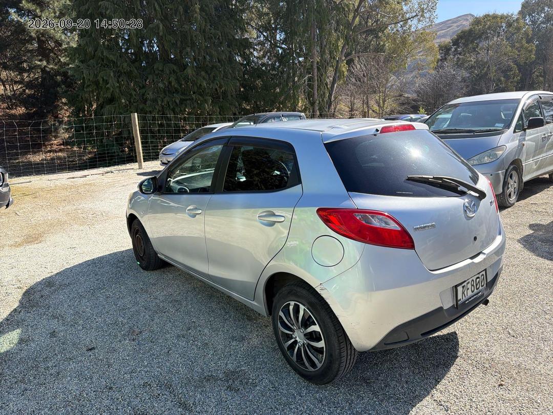 Photo '4' of Mazda Demio