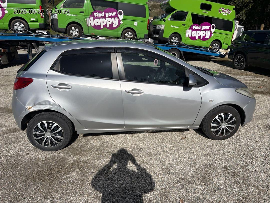 Photo '7' of Mazda Demio