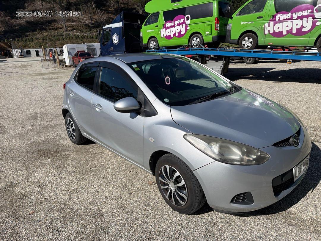 Photo '9' of Mazda Demio