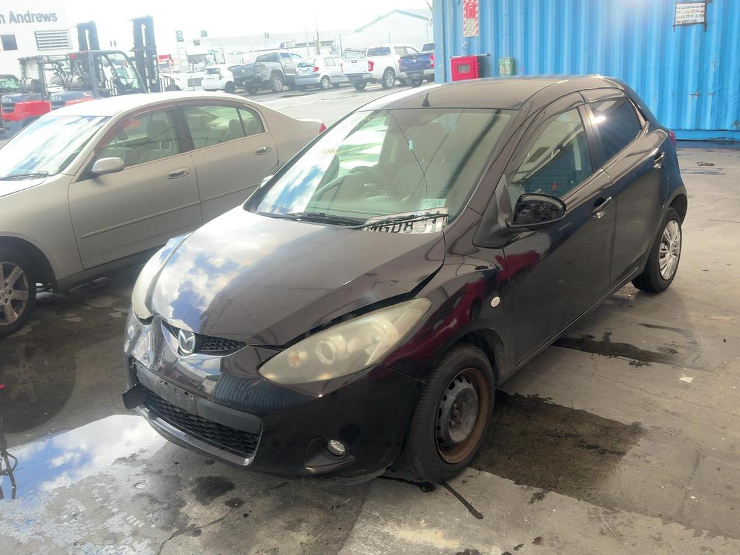 Photo '6' of Mazda Demio Photo '6' of Mazda Demio
