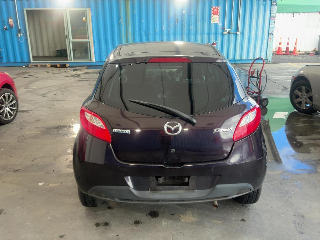Photo '12' of Mazda Demio Photo '12' of Mazda Demio