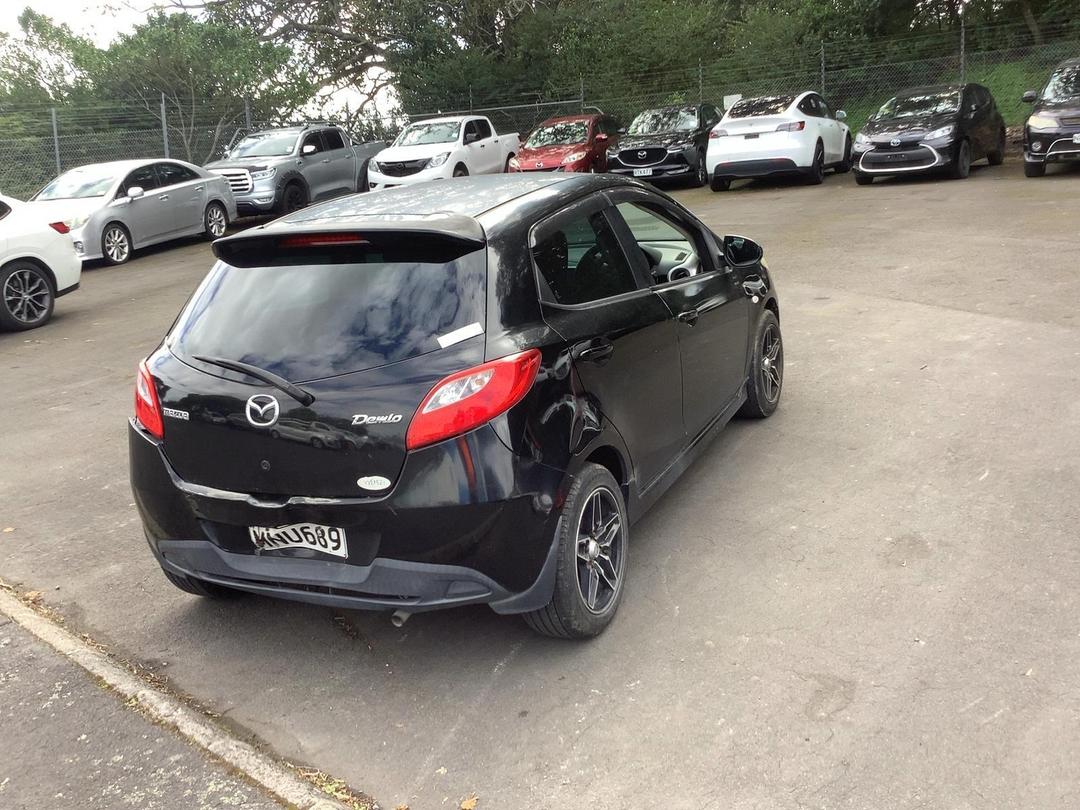 Photo '5' of Mazda Demio