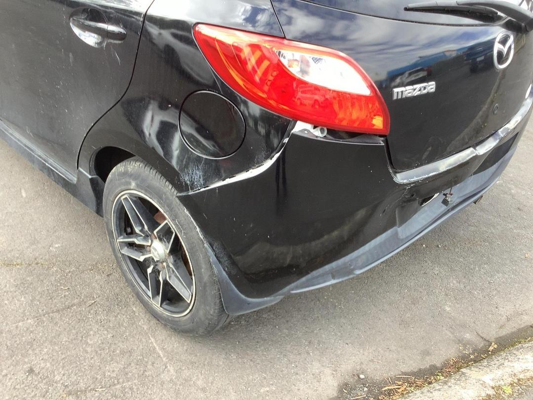 Photo '16' of Mazda Demio