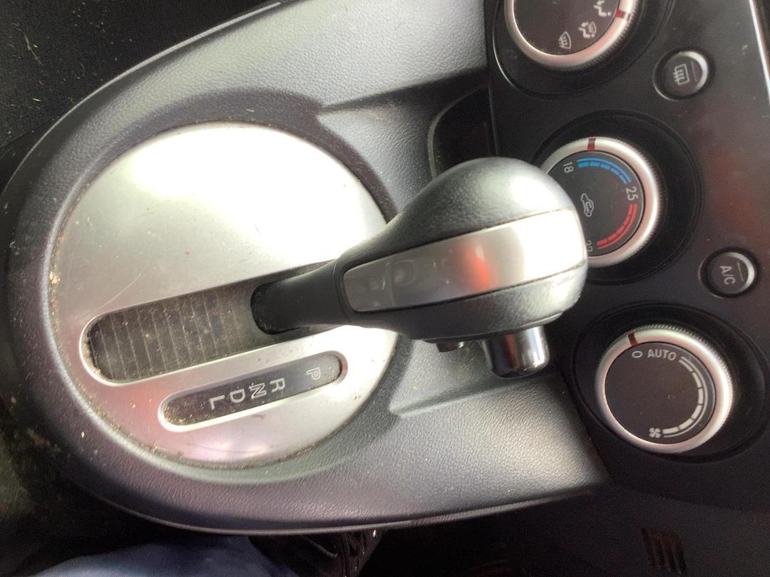 Photo '10' of Mazda Demio