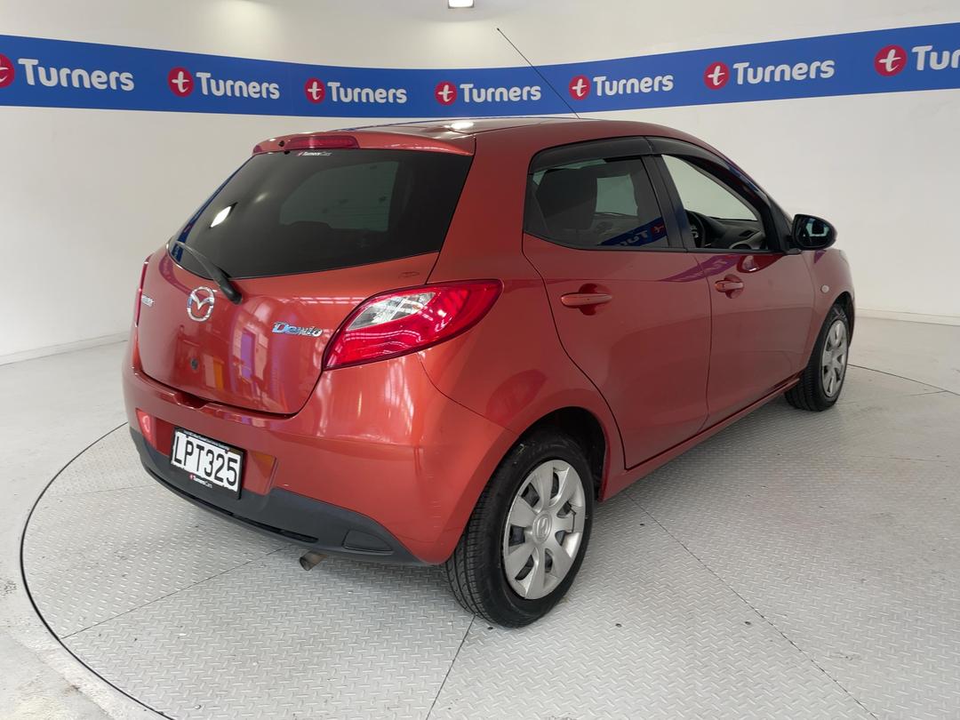 Photo '7' of Mazda Demio