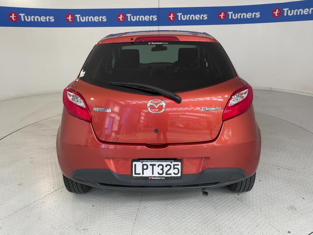 Photo '6' of Mazda Demio