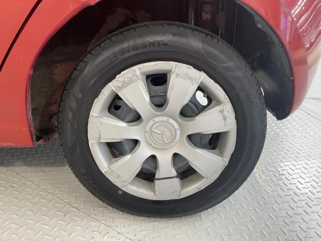Photo '11' of Mazda Demio