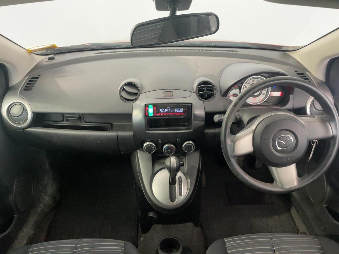 Photo '17' of Mazda Demio