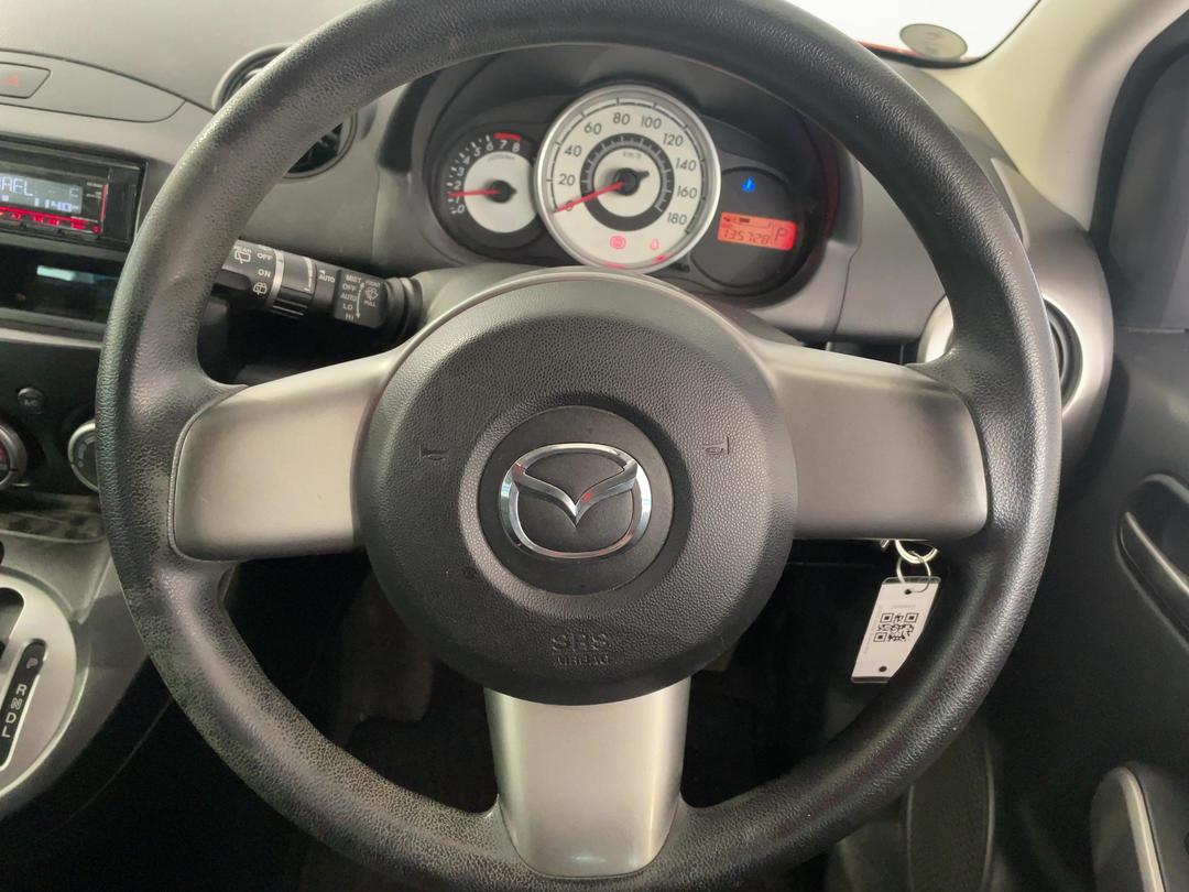 Photo '24' of Mazda Demio