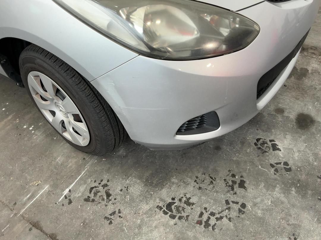 Photo '4' of Mazda Demio