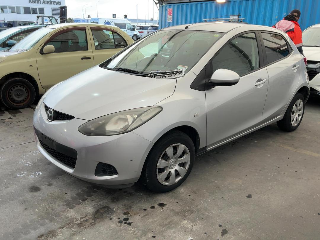 Photo '6' of Mazda Demio