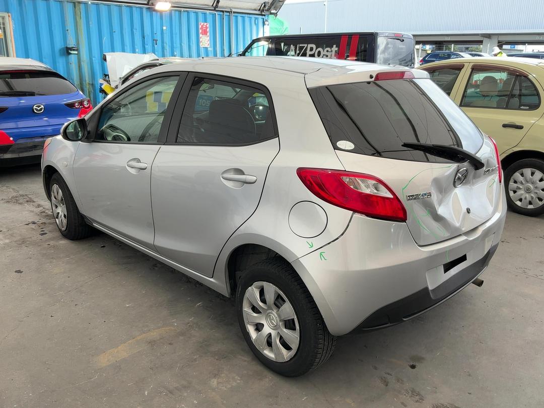 Photo '11' of Mazda Demio