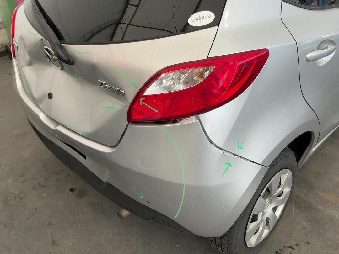 Photo '15' of Mazda Demio