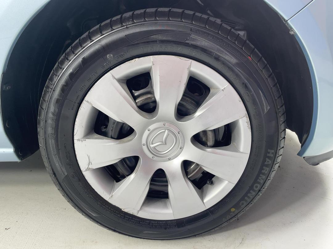 Photo '9' of Mazda Demio