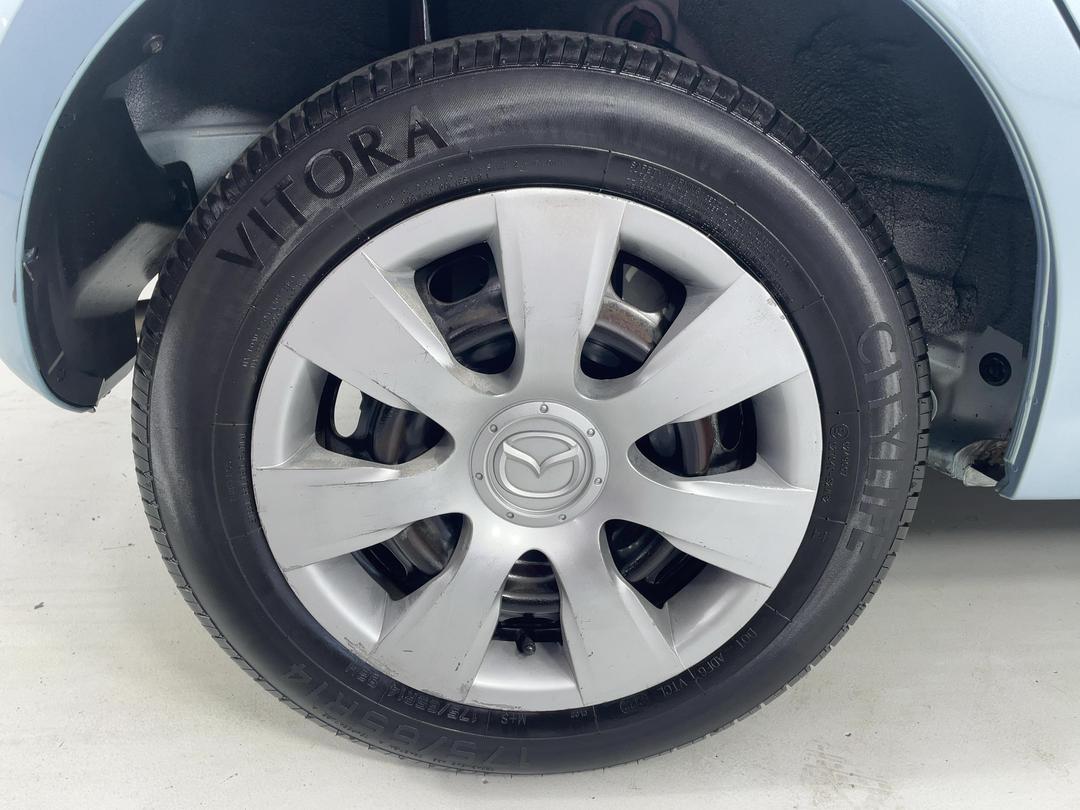 Photo '12' of Mazda Demio