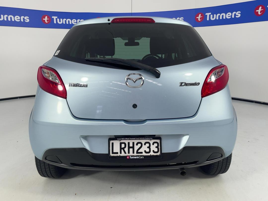 Photo '6' of Mazda Demio