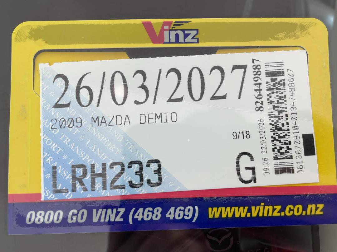 Photo '24' of Mazda Demio
