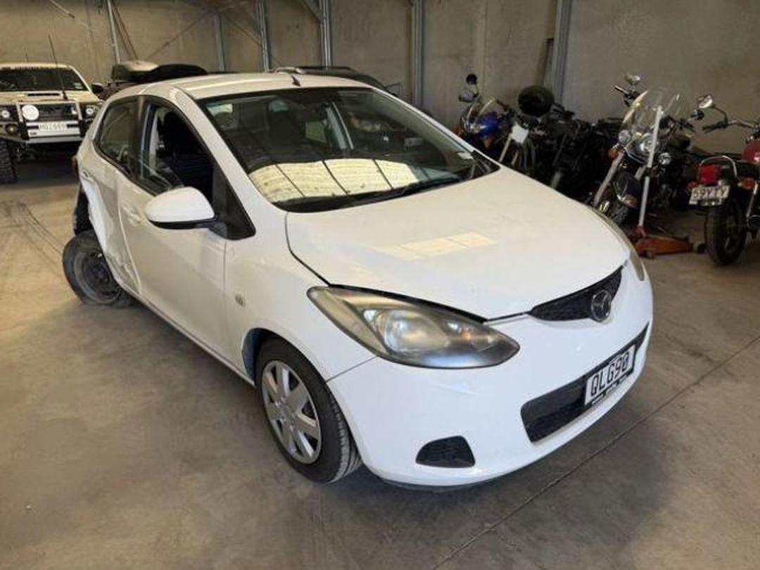 Photo '2' of Mazda Demio