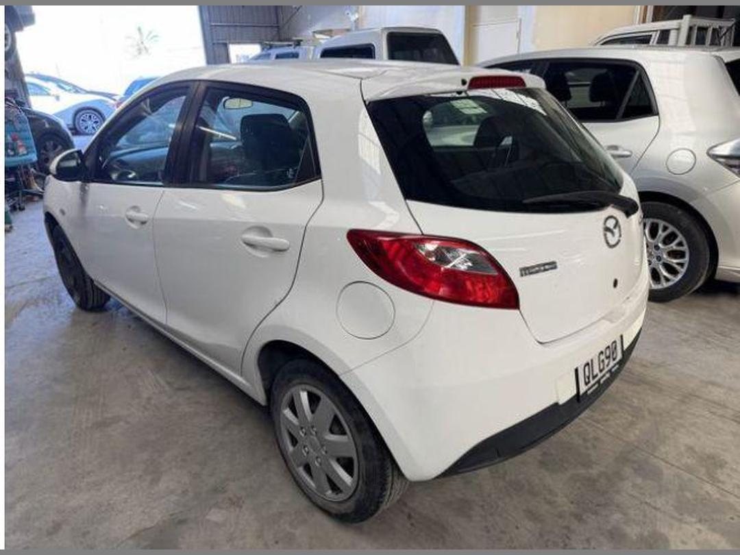 Photo '3' of Mazda Demio