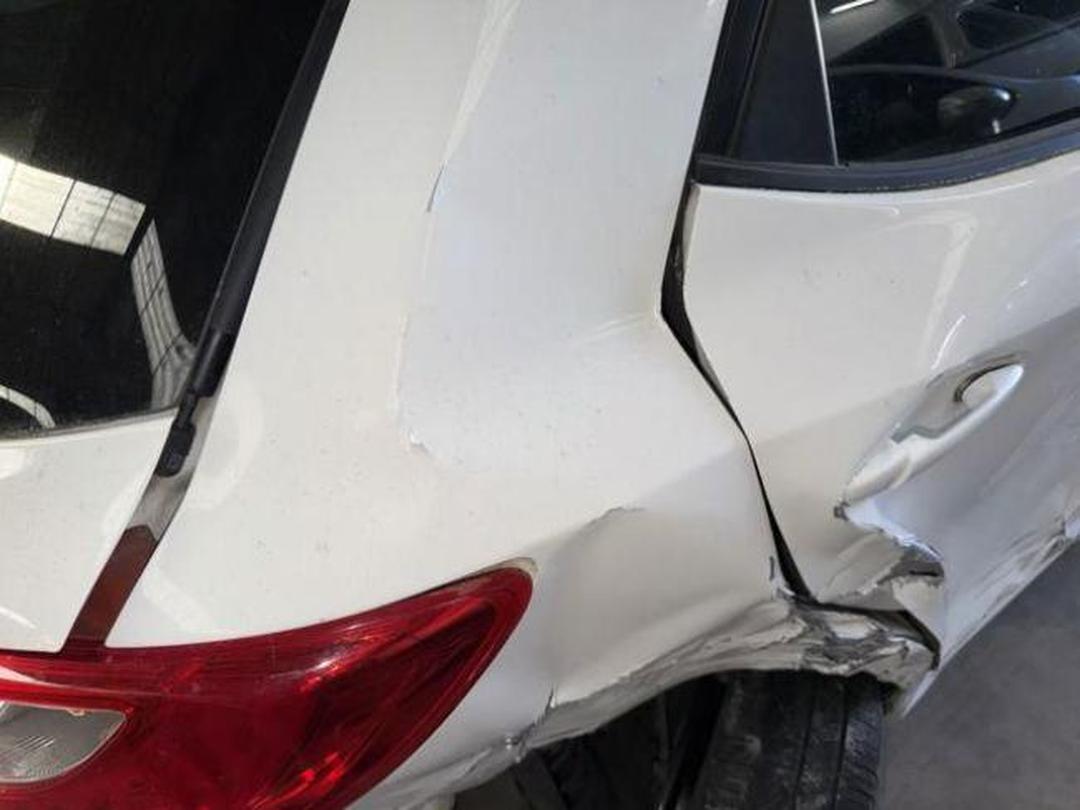 Photo '6' of Mazda Demio