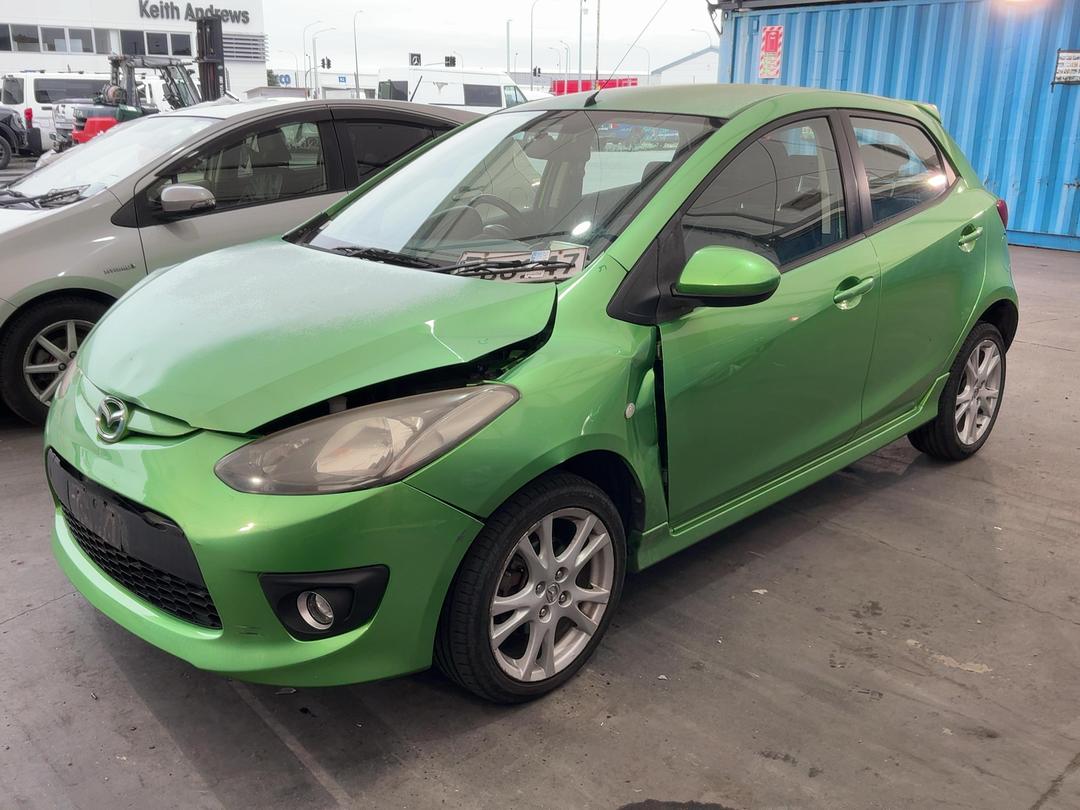Photo '6' of Mazda Mazda2 Sport
