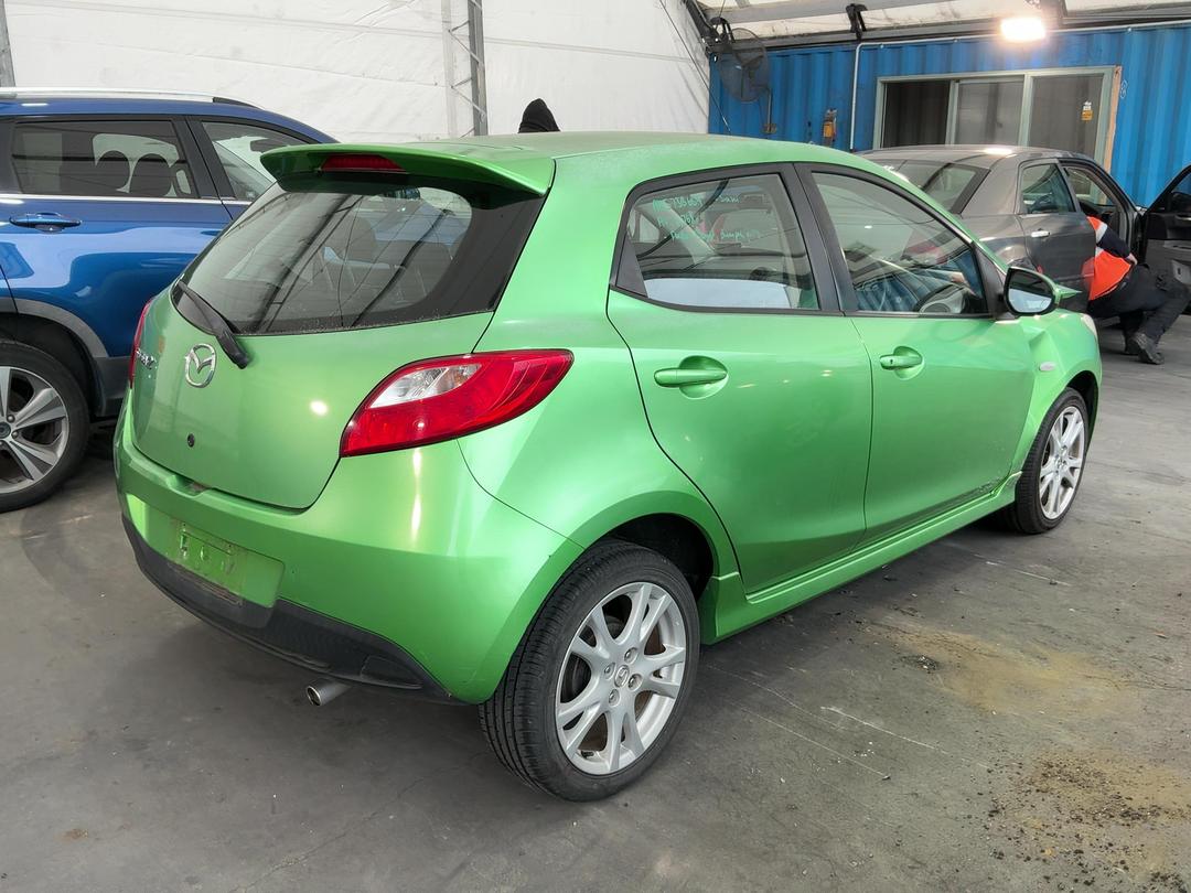 Photo '15' of Mazda Mazda2 Sport
