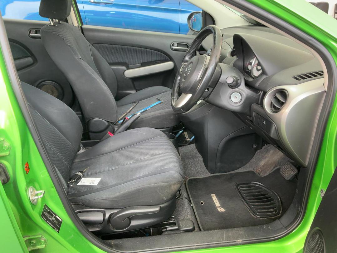 Photo '18' of Mazda Mazda2 Sport