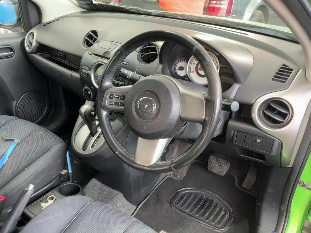 Photo '19' of Mazda Mazda2 Sport