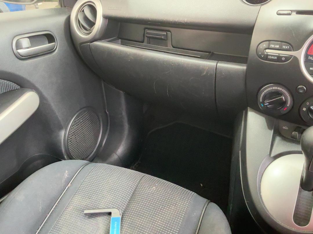 Photo '23' of Mazda Mazda2 Sport